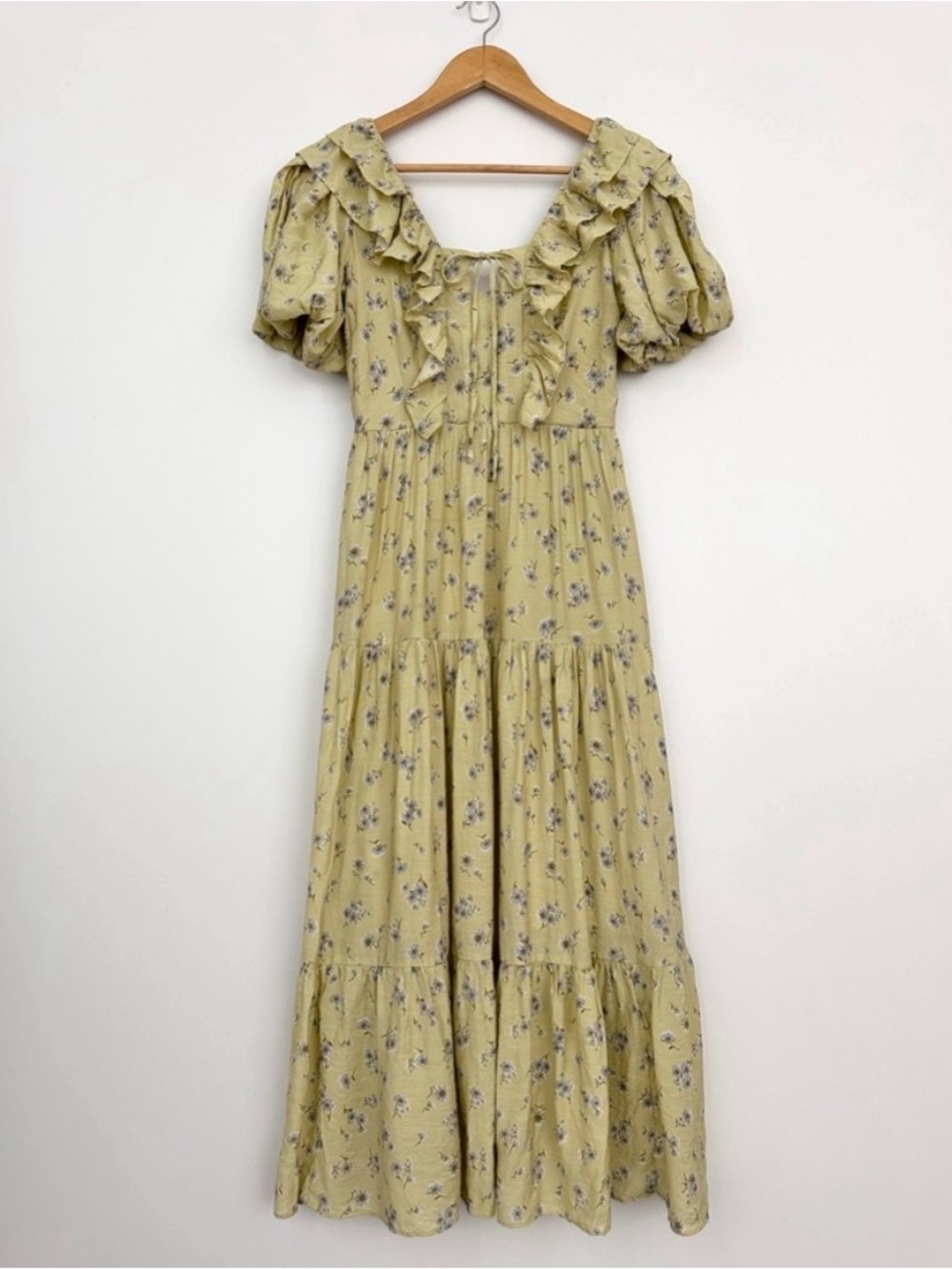 Women’s Moon River Cottage Core Green and purple floral maxi dress size small